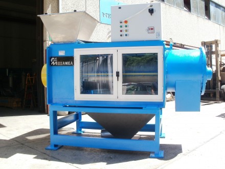 Lavatrice Orizzontale AV-01 - washing machine for recycling plastic - S O L   M E C C A N I C A  SNC